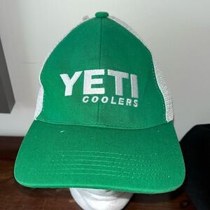 Yeti Coolers Hat Cap Snap Back Men’s Green White Vented Mesh Trucker Adjustable